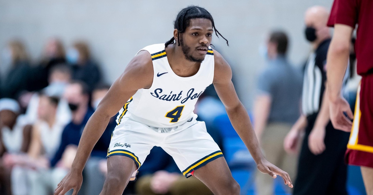 Men's Basketball Pulls Away Late, Defeats Dean Tuesday, 89-73