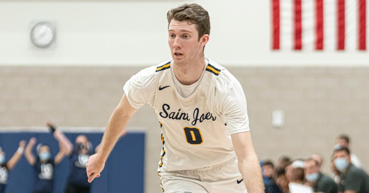 Men's Basketball Dominates In Season Opener, 104-50