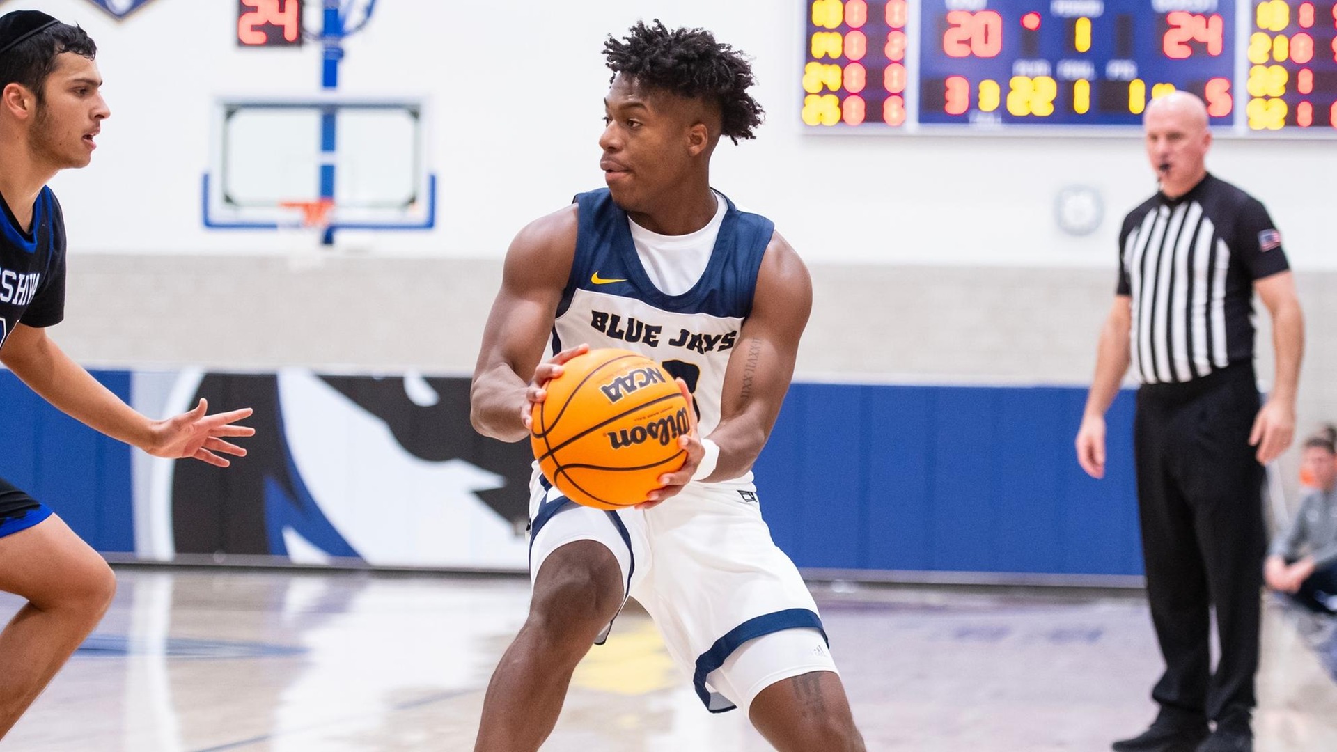 No. 1 Men's Hoops Holds Off Johnson & Wales Tuesday Night, 67-55