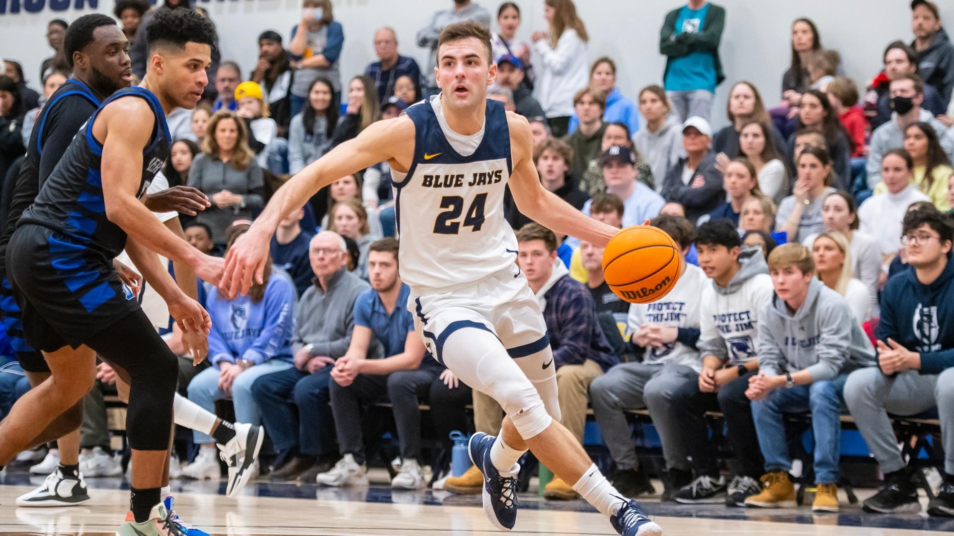 No. 1 Men's Basketball Upset by Albertus Magnus in GNAC Title Game, 83-79