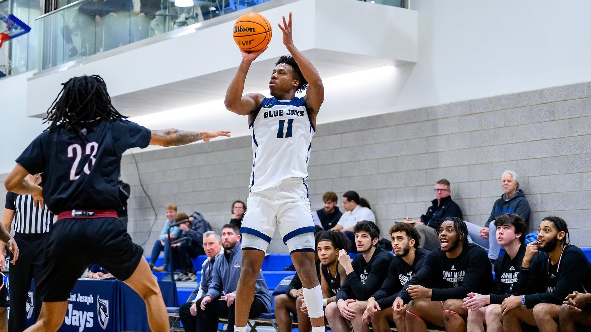 Men's Basketball Cruises Past Anna Maria Wednesday Night, 92-72