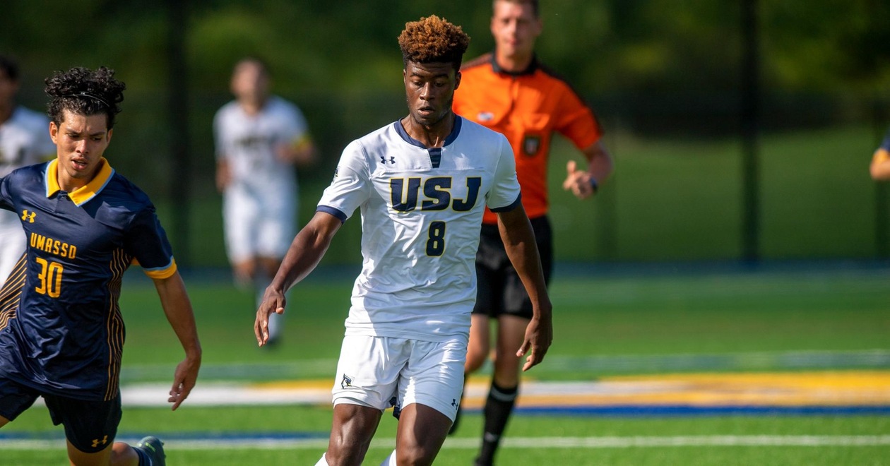 Stephens Brace Lifts Men's Soccer Past Dean Thursday, 4-2