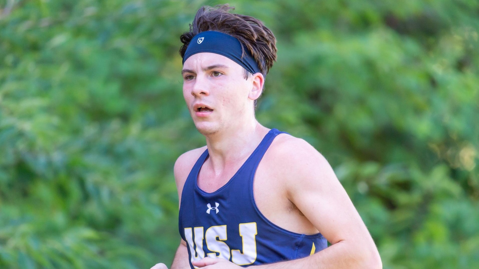 Laframboise Finishes Fifth, Leads Men's Cross Country at Runnin' Monks Invitational