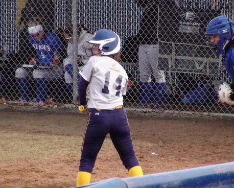 Softball Comes Back for Split with Simmons