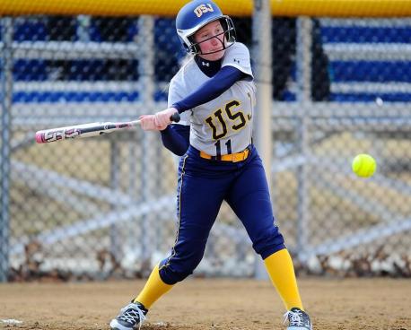 Jays Advance in Softball Tourney