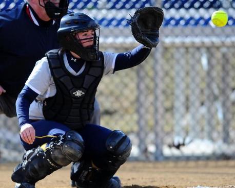 Mary Sciglimpaglia Named GNAC Rookie of the Week