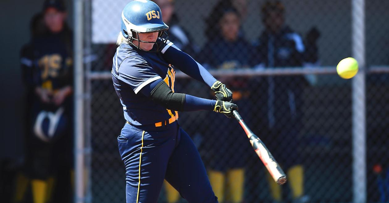 Softball Win Streak Reaches 15 Games