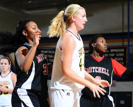 Basketball Tops Daniel Webster, 64-42