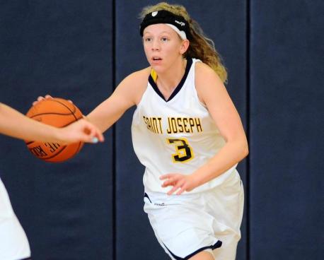 Basketball Beats Elms in OT, 74-72