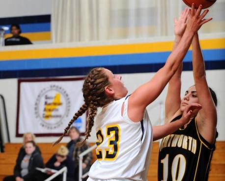 USJ Hoops Sinks Sharks, 81-55