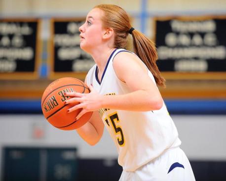 Basketball Wins Thriller at Norwich, 72-70