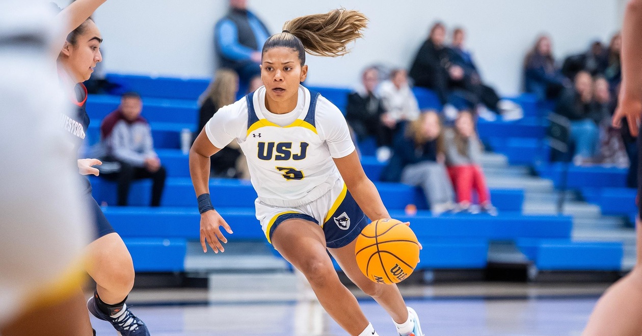 Slisz Nets Career-High, But Women's Hoops Falls to WCSU in OT