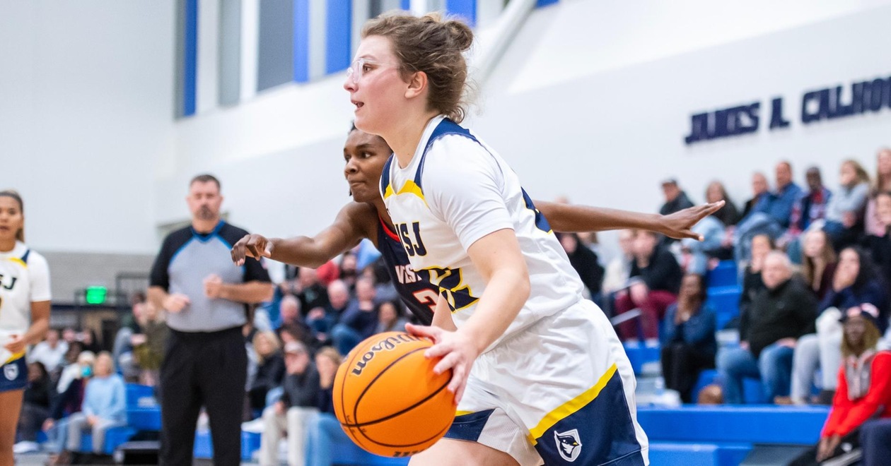 Women's Hoops Wins Third Straight, Leads Wire-To-Wire at CSC, 77-66