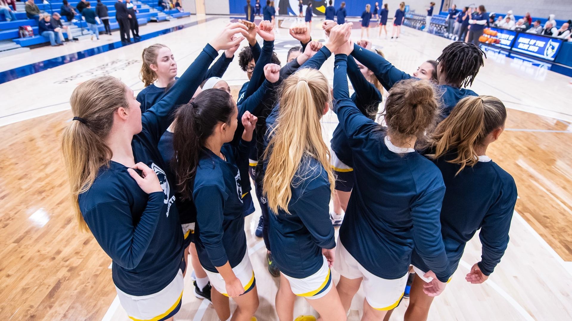 Greyhounds Best Blue Jays In Steel Club Classic Finale, 71-50