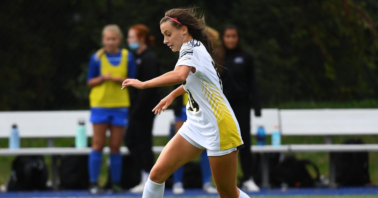 Women's Soccer Drops Contest At Connecticut College