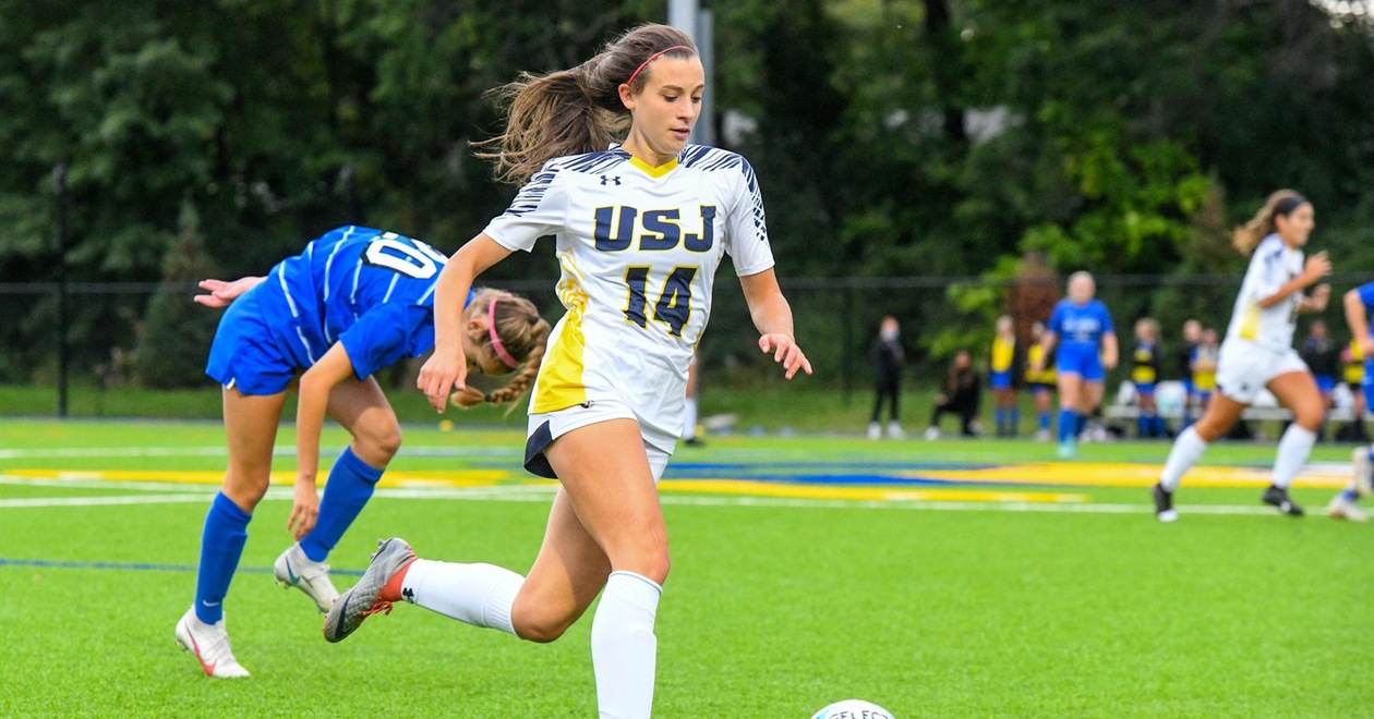 Women's Soccer Blanks Falcons, 3-0, Advances To GNAC Semifinals