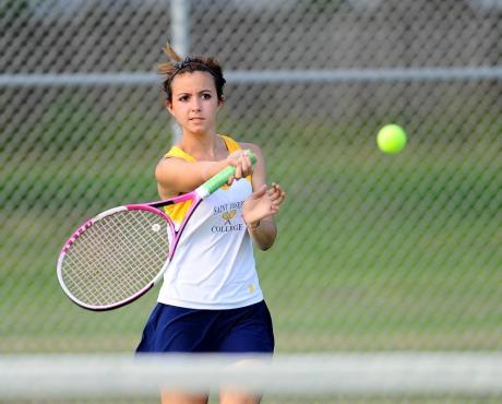 Tennis Team Drops Match to Suffolk