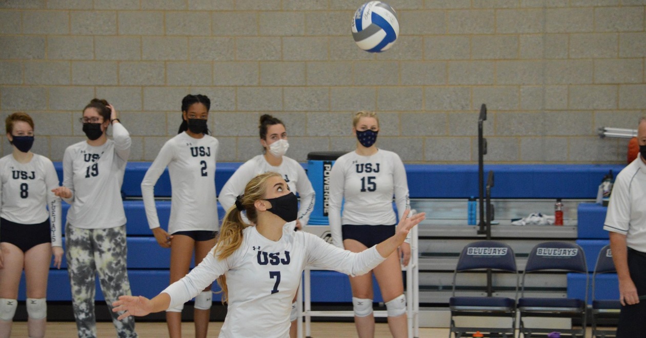 Volleyball Splits Saturday Smith College Tri-Match