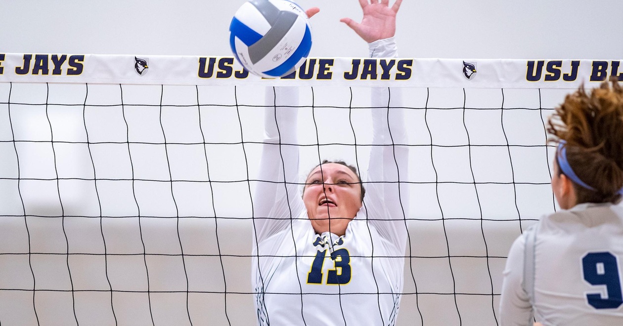 Volleyball Tripped Up By Cross-Town Foe Trinity Tuesday